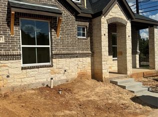 601 Oaks Ct, Kennedale, TX 76060