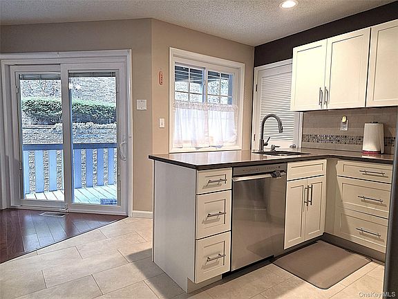5th image of 99 Eagle Ridge Way