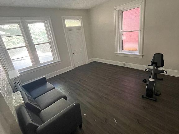 2nd image of 2141 W Clifton Ave #1