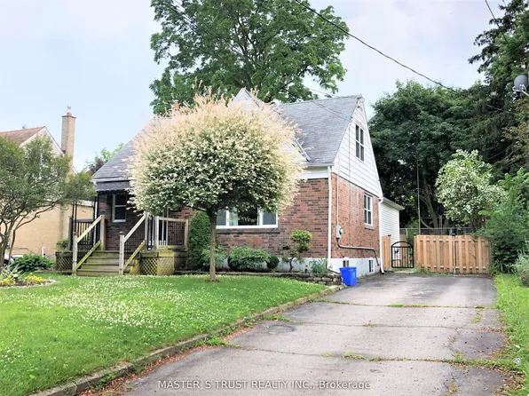 262 Queen Mary Dr, Oakville, ON L6K 3L2