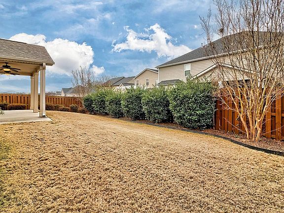 4th image of 128 Village Green Way