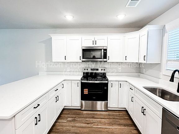5th image of 3475 Monterey St