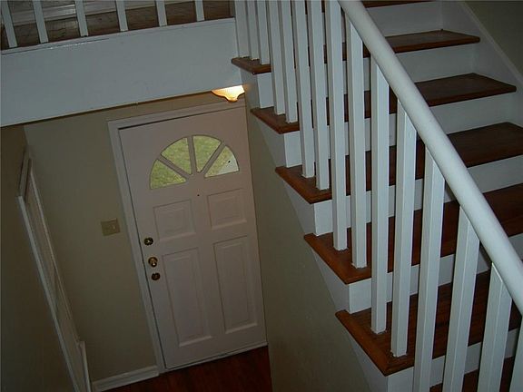 4th image of 2801 Lawnview St