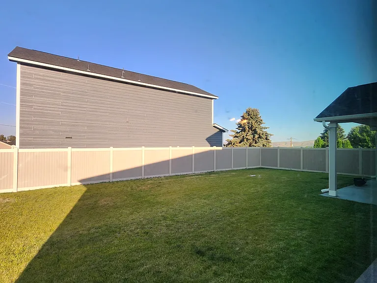 209 Rainier Dr — Photo 25