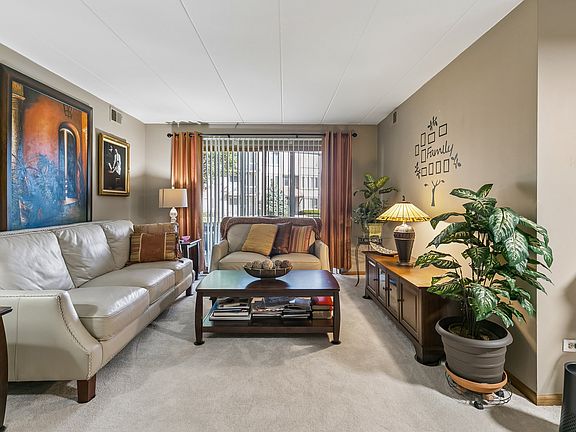 4th image of 4948 Circle Ct APT 704