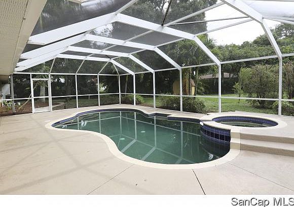 1st image of 7 W Braman Ct