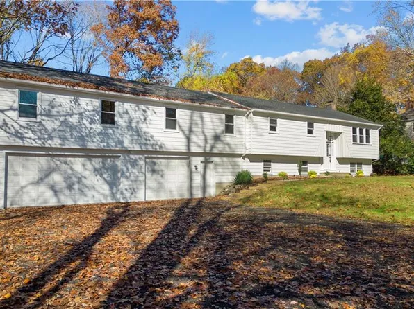 34 Raymond Road, East Hampton, CT 06424