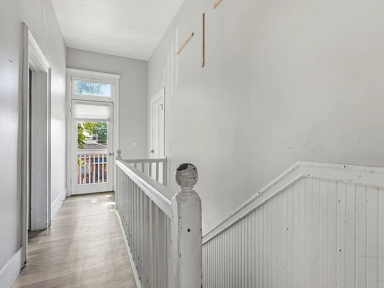 2533-2535 Filbert St — Photo 11