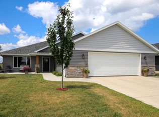 1372 Bradford St SE, Hutchinson, MN 55350