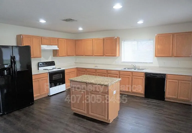 1153 Elderberry Dr — Photo 8