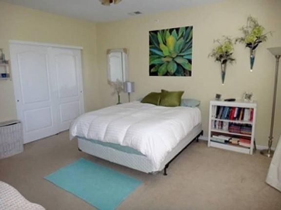 4th image of 5300 Warminster Dr Unit 201