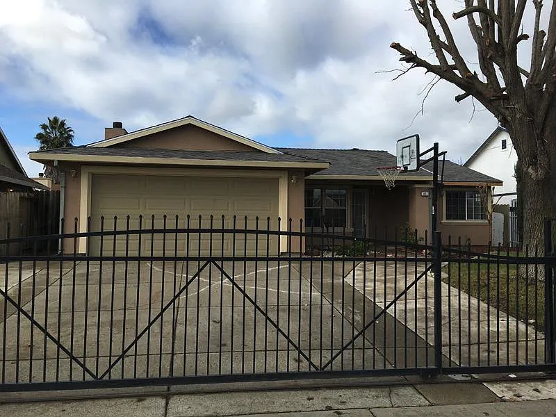 3855 Limestone Way photo 1