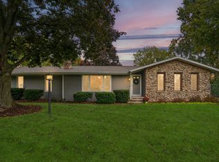 2555 Palisades Ln, Appleton, WI 54915