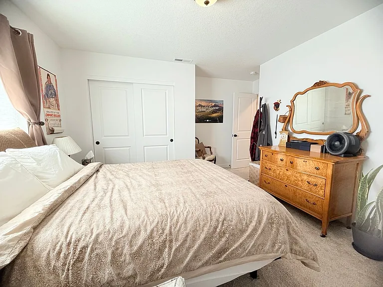 2923 S Ivy St — Photo 14