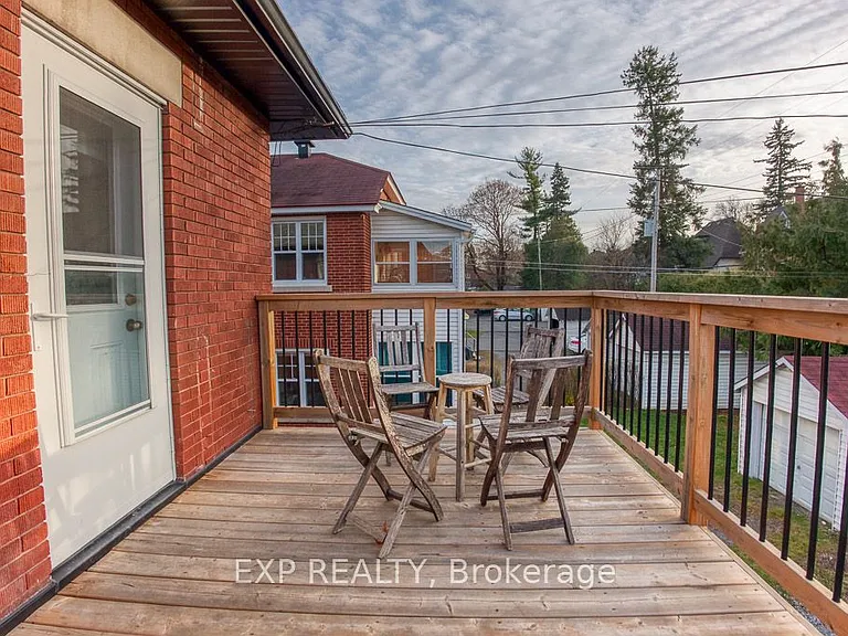 448 Holland Ave — Photo 9