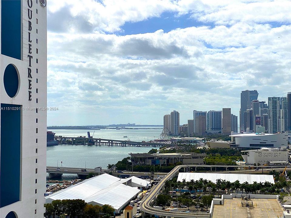 1st image of 1750 N Bayshore Dr APT 2714