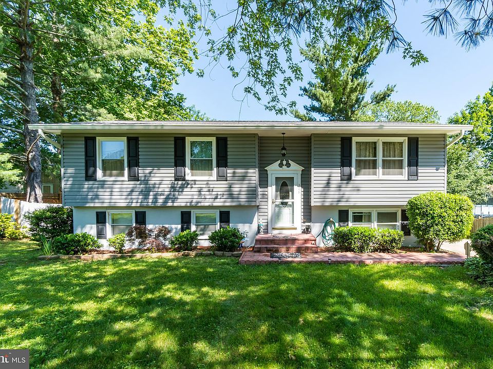 1st image of 306 Shelton Dr
