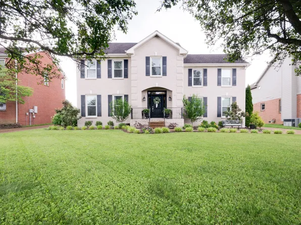 621 Pembroake Ln, Franklin, TN 37064