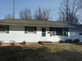 305 W Adams St, West Frankfort, IL 62896