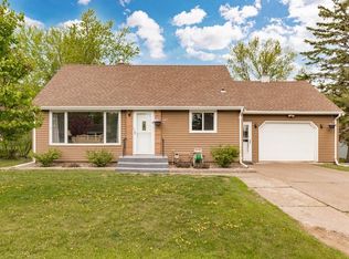 2344 Hutchinson Rd, Duluth, MN 55811