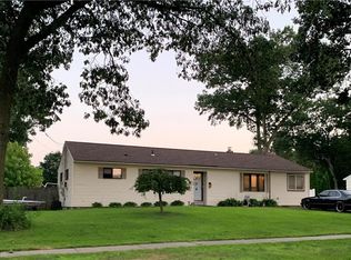 273 Green Manor Ter, Windsor Locks, CT 06096