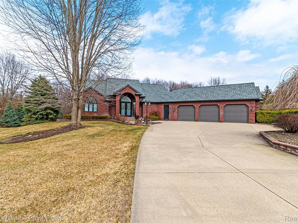 1st image of 4998 Menominee Ln