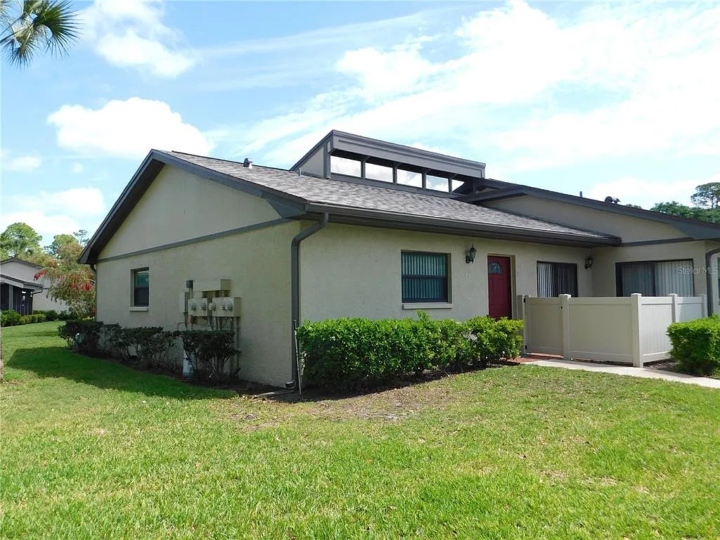 3 bed, 2.0 bath, 1445 sqft, $2,500 — Photo 2