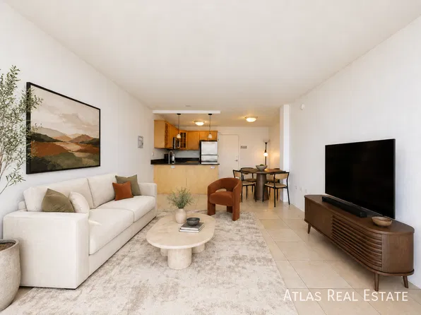 909 N Logan St, Denver, CO 80203