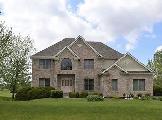 15N876 Pheasant Fields Ln, Hampshire, IL 60140