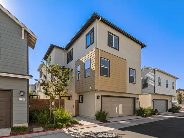 1208 Dock Ln, Harbor City, CA 90710
