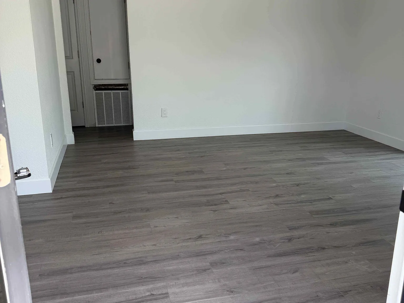 2 bed, 925 sqft, $1,795 — Photo 1