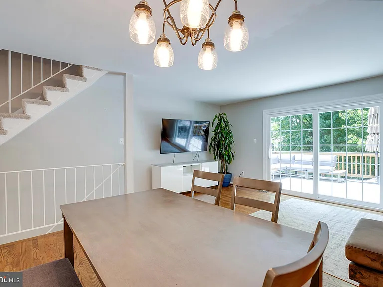 8657 Dellway Ln — Photo 13