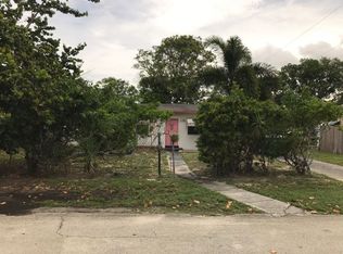 214 SW 8th St, Delray Beach, FL 33444