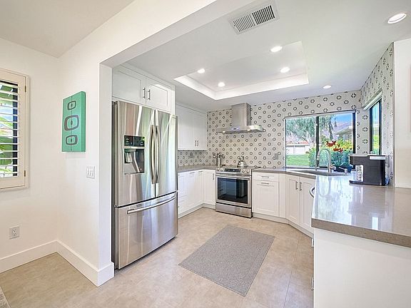 3rd image of 645 N Majorca Cir