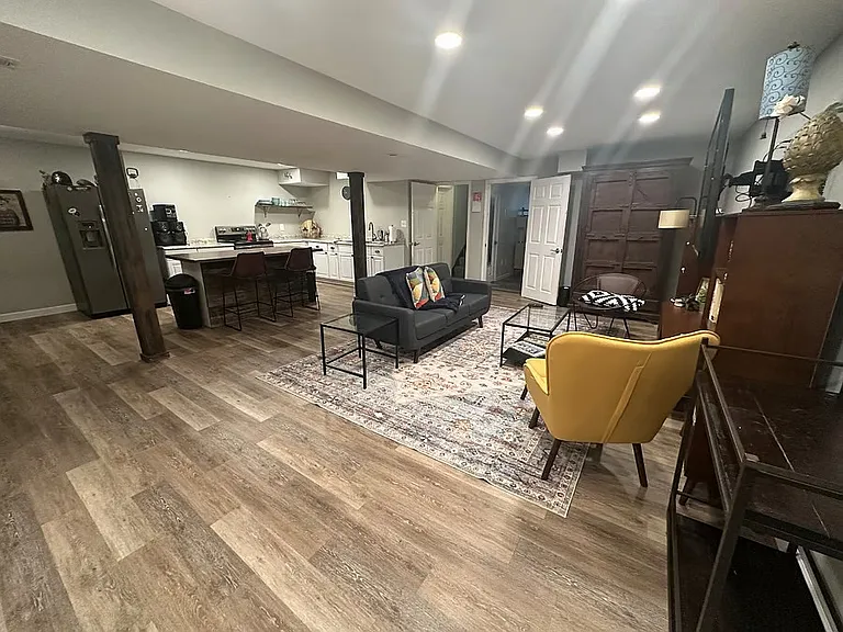 1159 Lancaster Dr #1 — Photo 8