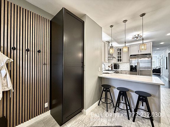 3rd image of 5791 N Ridge Ave APT 1