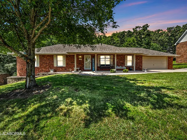 2016 Clara Dr, Jefferson City, MO 65101