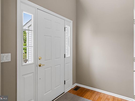 4th image of 24 Liberty Trl