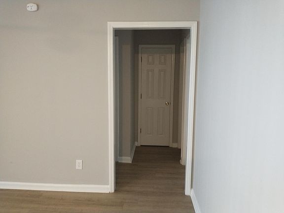 5th image of 112 W Victoria Ct APT B