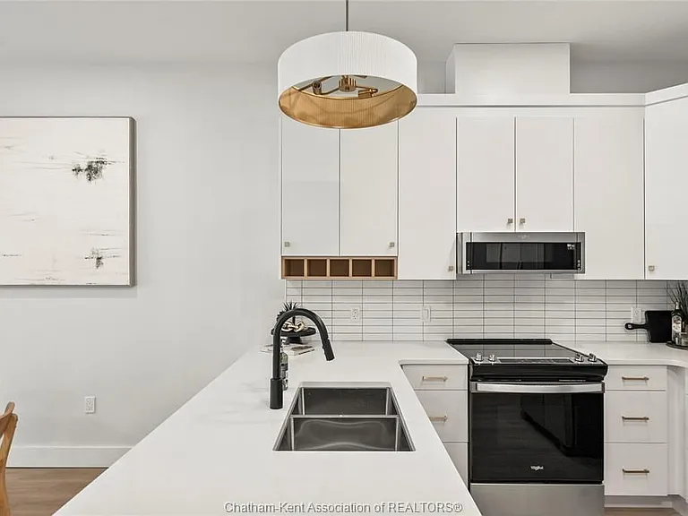 364 Grand Ave E #305 — Photo 13