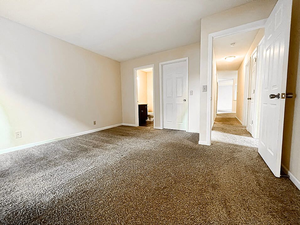 1, 2 & 3 Bedroom Apartments Available