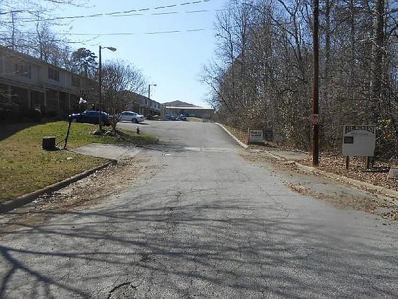 3rd image of 1111 D Birchcrest Dr