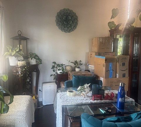 5th image of 1420 Alma Way #1420