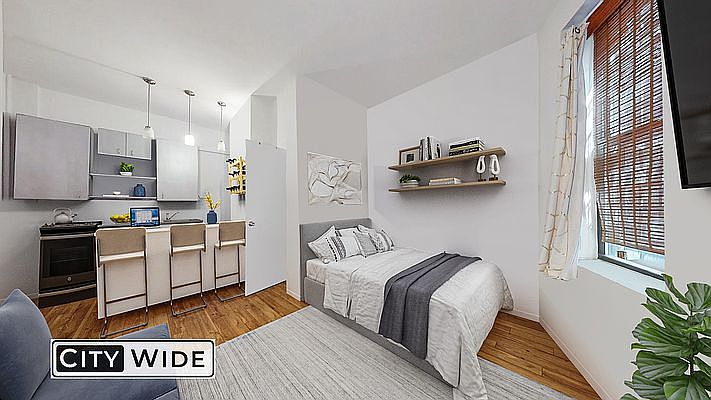 2nd image of 222 E 51st St APT 1A