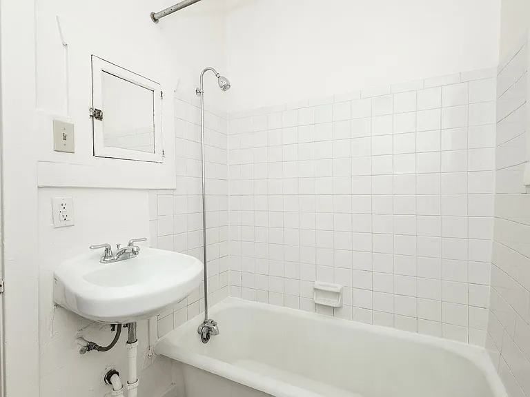 815 E 18th Ave — Photo 10
