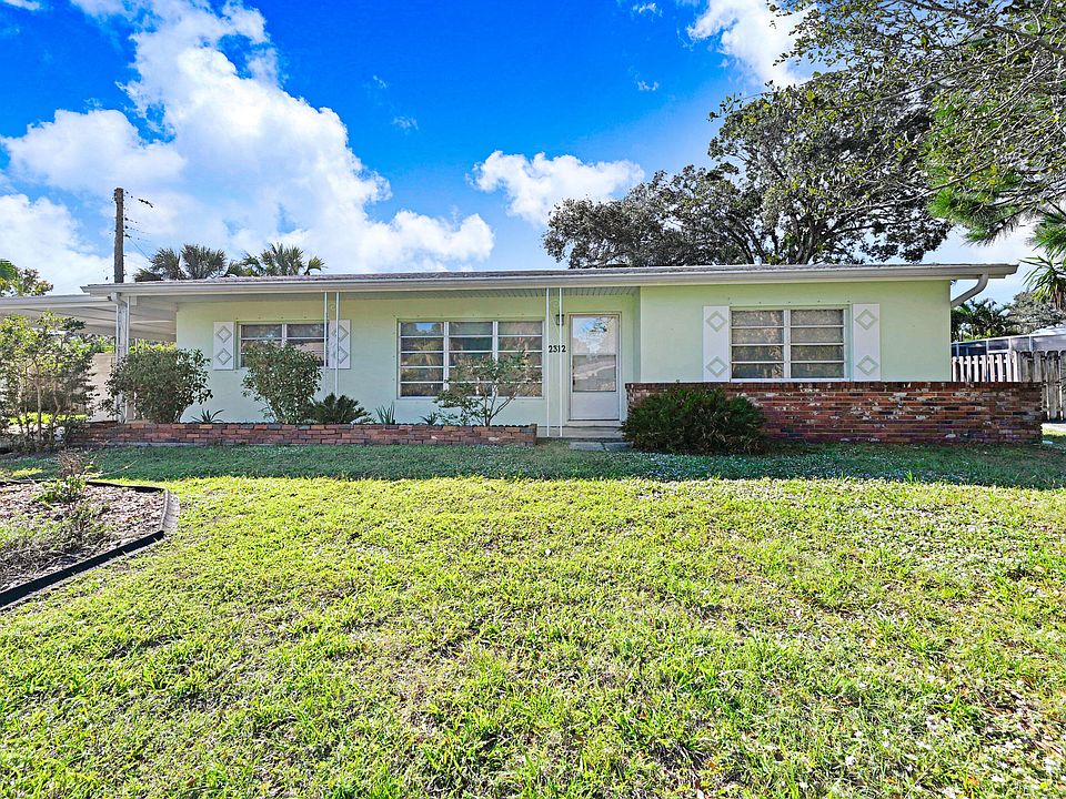 1st image of 2312 Saint Andrews Cir