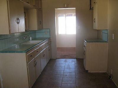 2nd image of 288 E Peach St