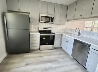 222 Sailmaster St APT B, Lakeway, TX 78734