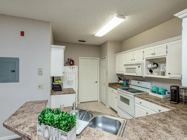 10000 N Gate Pkwy #222, Jacksonville, FL 32246