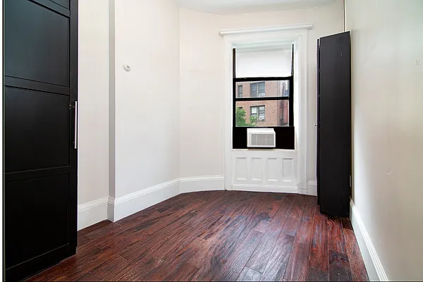 Rented by REAL New York | media 32